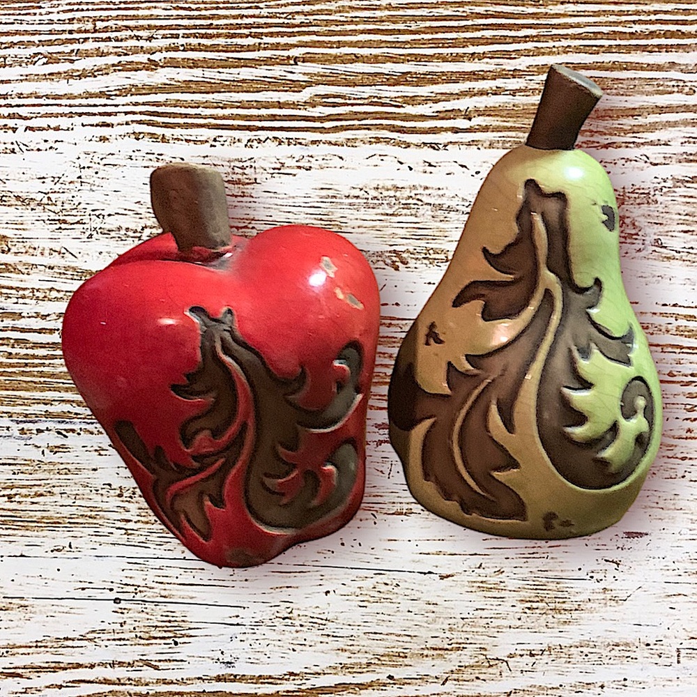 Ceramic fruit - Picture 1 of 4